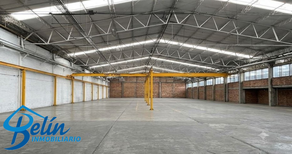 Bodega de 2,330 m² en Renta; Naucalpan, Estado de México