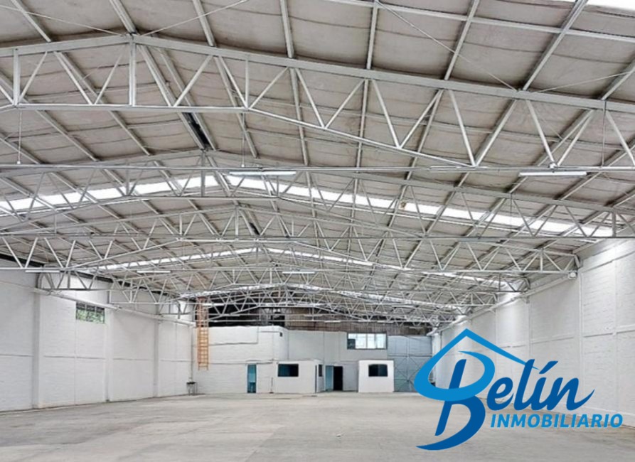 Bodega de 2,641 m² en renta; Naucalpan, Estado de México